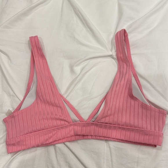 Shein pink bikini top- large - Picture 4 of 4